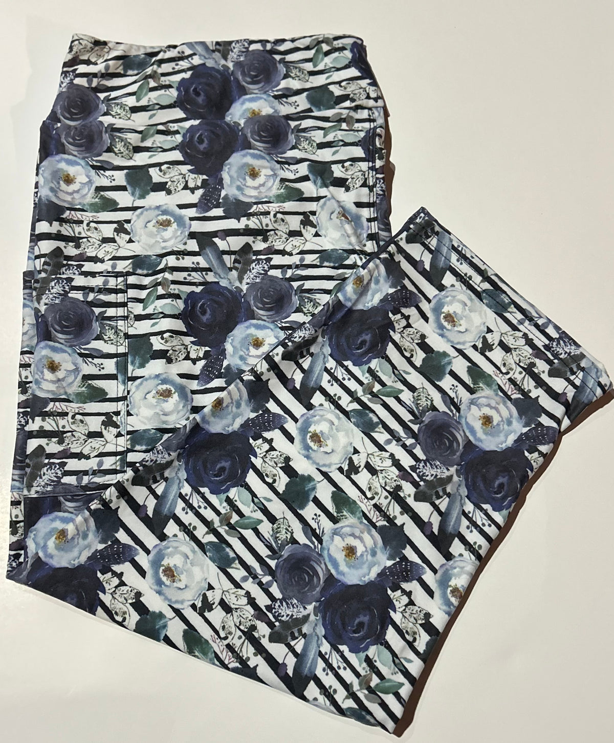 Blue Striped Floral Pocket Capri Leggings