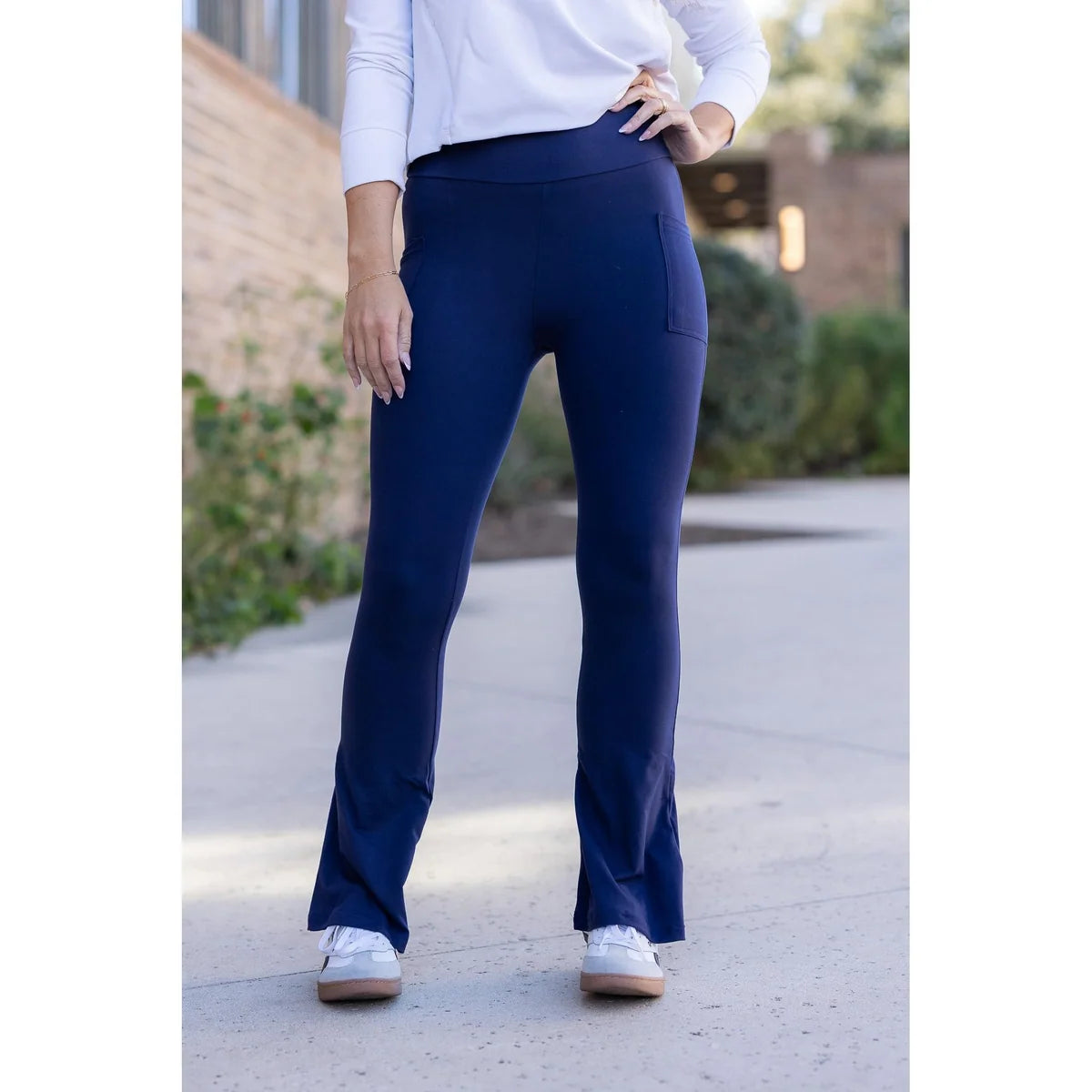 Navy Flare Pocket Leggings
