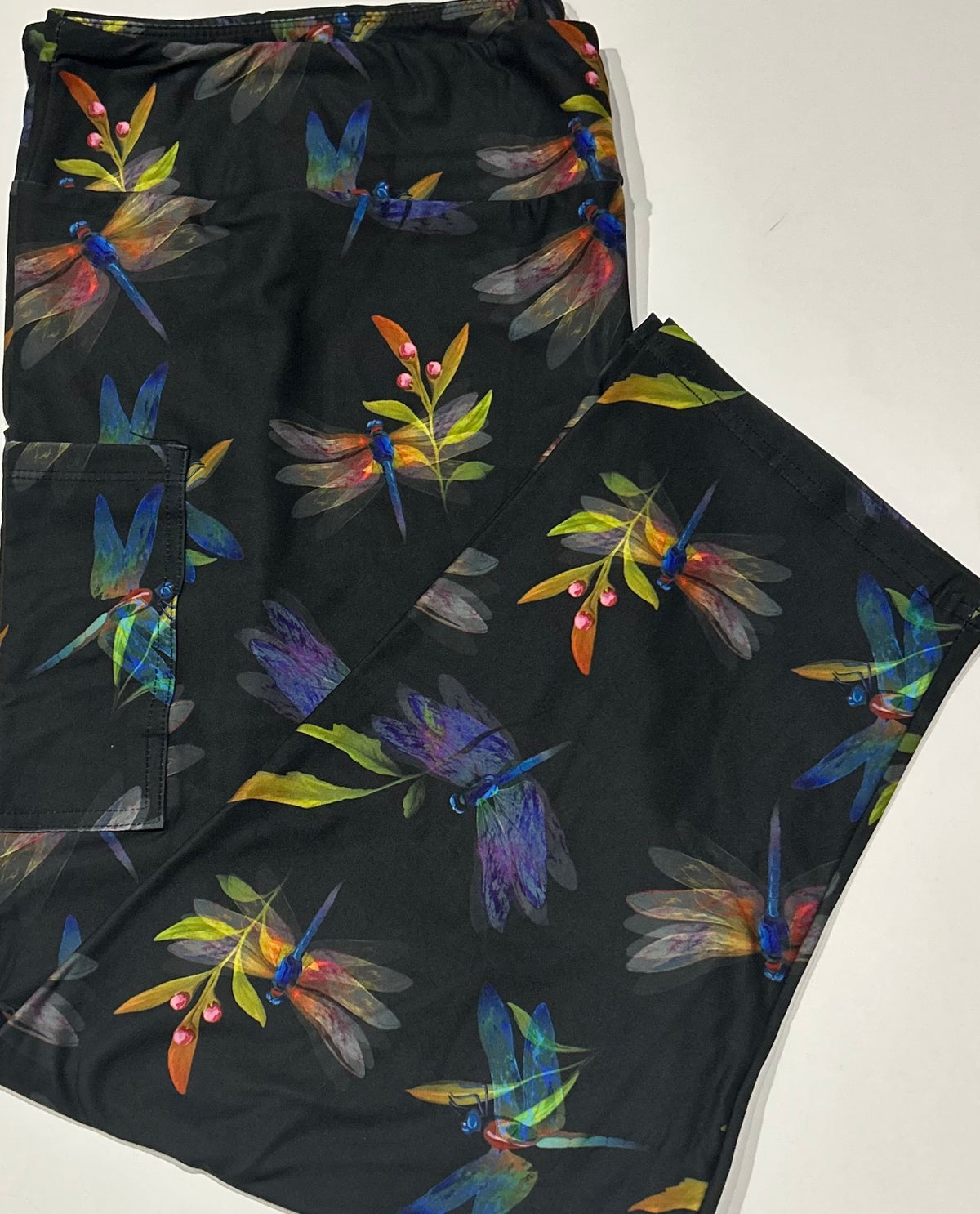 Dragonfly Pocket Capri Leggings