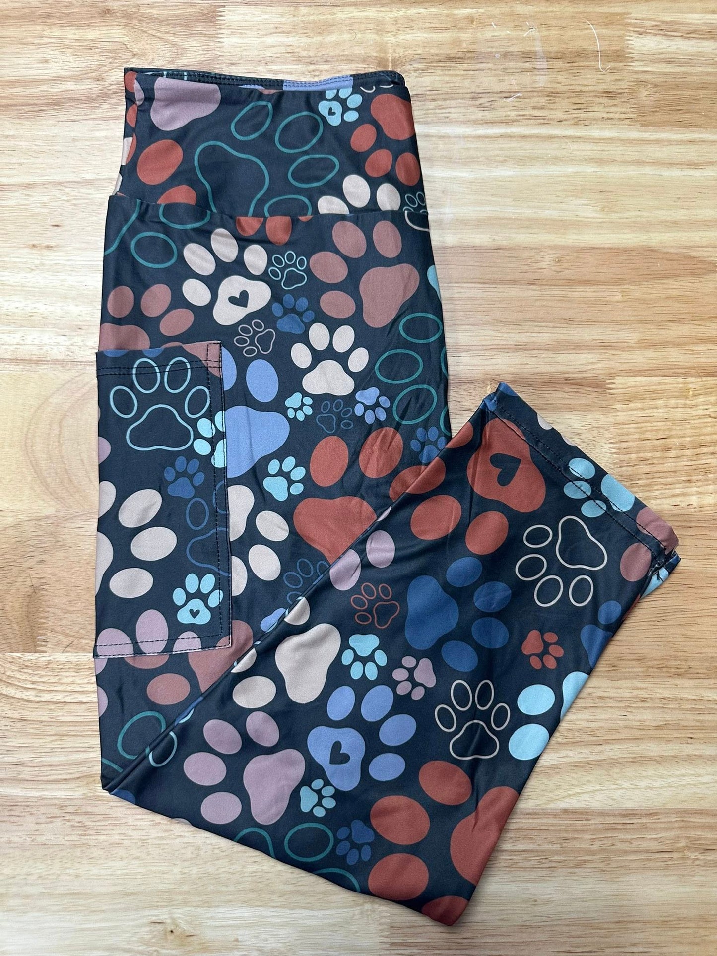 Neutral Paw Capri w/ Pockets