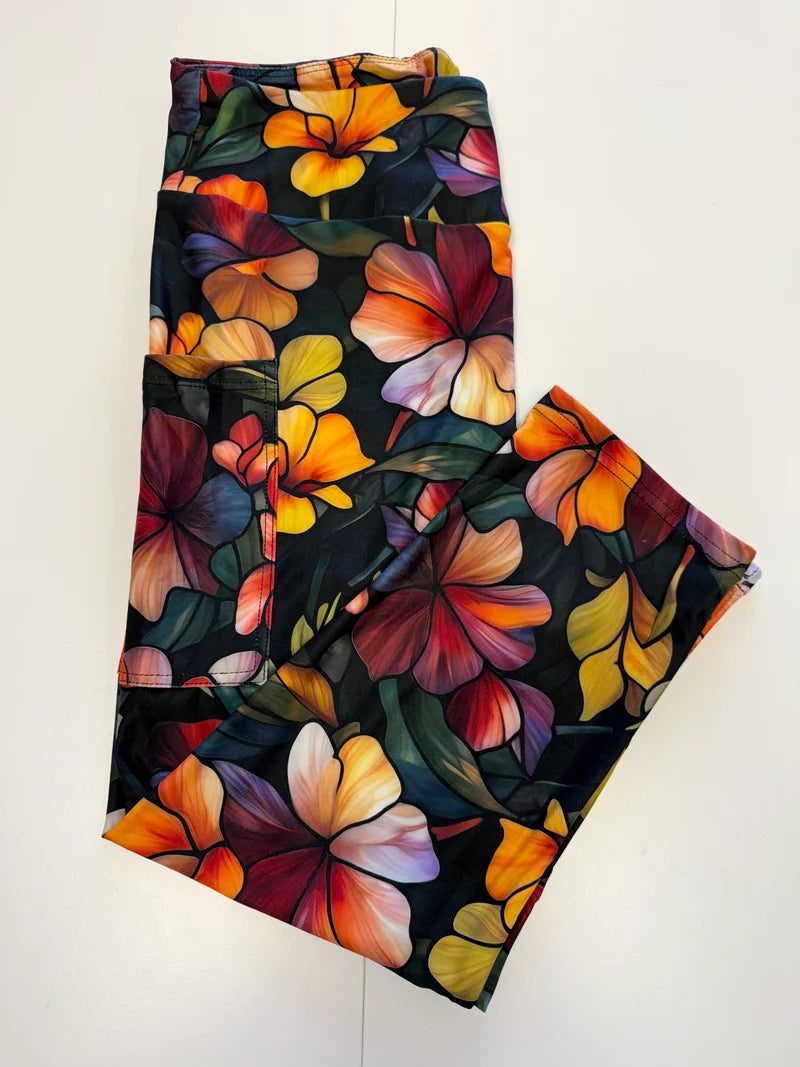 Stained Glass Pocket Capri Leggings