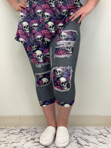 🎉DEAL OF THE DAY 🎉 Skulls Peekaboo Capri Leggings WITH Pockets