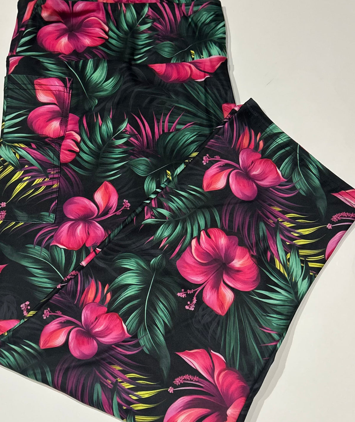 Pink Hibiscus Pocket Capri Leggings