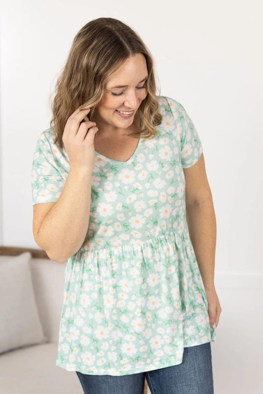 Sarah Ruffle Top/Springtime Daisies