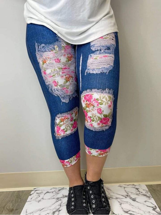 Garden Party Peekaboo Capri Leggings